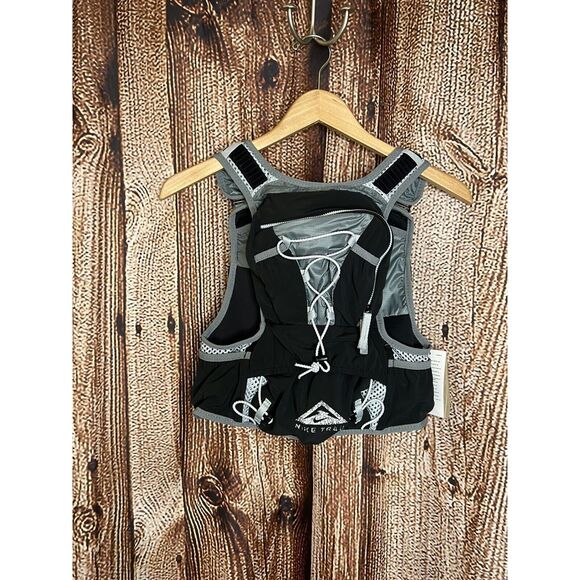 Nike Trail Kiger 4.0 Vest Running Black/Cool Wolf Grey/White Women MEDIUM/LARGE - Picture 2 of 4